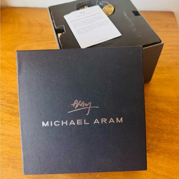 Michael Aram Gold Leaf Botanical Wine Set. gifted to me but I prefer silver. - Picture 4 of 6